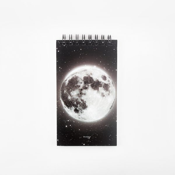دفترچه یادداشت ماه